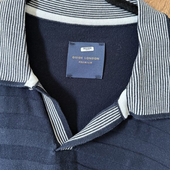 Guide London Navy Tonal Stripe Rib Knit Buttonless Short Sleeve Polo - Picture 3 of 3